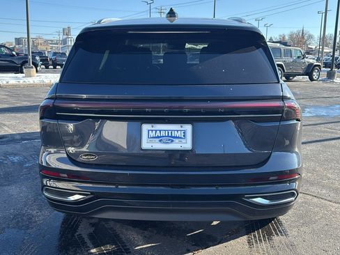 Used 2024 Lincoln Nautilus Reserve w/ Equipment Group 202A image 5