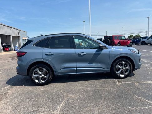 Used 2024 Ford Escape ST-Line w/ Tech Pack #1 AWD/4WD image 6