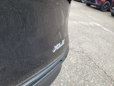 Used 2025 Toyota Sienna XLE FWD image 8