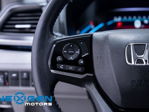 Used 2022 Honda Odyssey Elite image 17