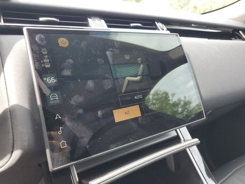 Used 2025 Land Rover Range Rover Velar Dynamic SE image 77