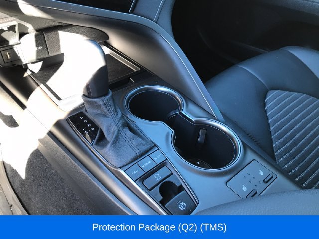 Used 2022 Toyota Camry SE w/ Cold Weather Package AWD/4WD image 5