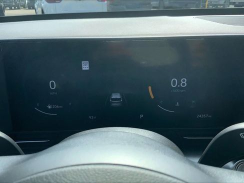 Used 2024 Hyundai Kona Limited FWD image 25