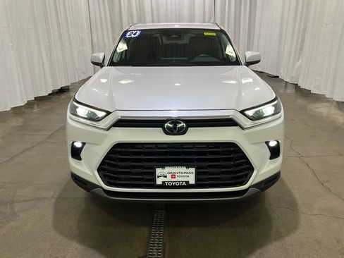 Certified 2024 Toyota Grand Highlander AWD Hybrid image 8
