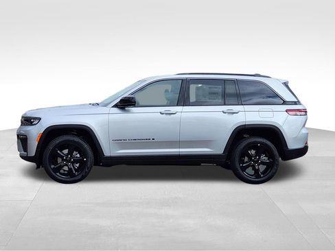 New 2026 Jeep Grand Cherokee Limited AWD/4WD image 4