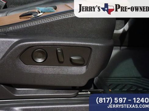 Used 2024 Chevrolet Silverado 2500 High Country w/ Technology Package image 26