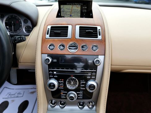 Used 2015 Aston Martin V8 Vantage S image 21