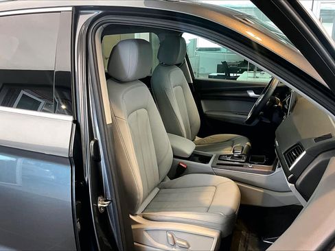Used 2023 Audi Q5 2.0T Premium Plus w/ Premium Plus Package image 9