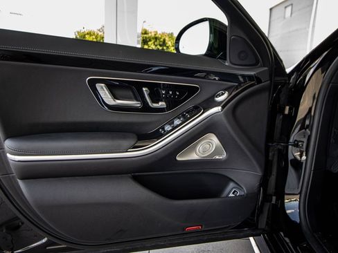 Used 2023 Mercedes-Benz S 500 4MATIC image 24