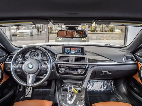 Used 2018 BMW 440i Convertible image 3