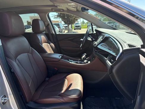 Used 2019 Buick Envision Essence FWD image 34