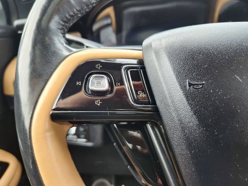 Used 2021 Lincoln Corsair Reserve w/ Equipment Group 201A image 21