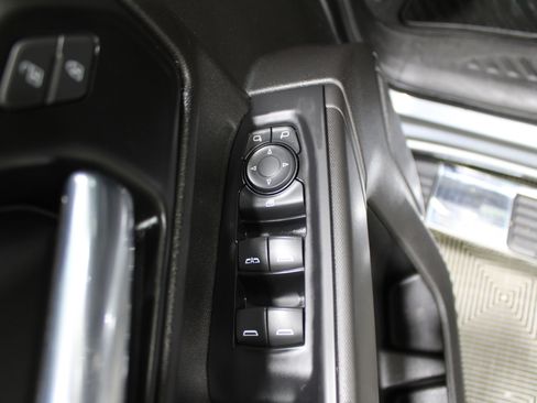 Used 2020 Chevrolet Silverado 1500 Custom w/ Custom Max Trailering Package image 7