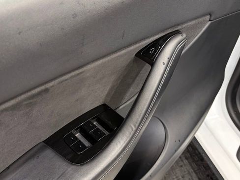 Used 2021 Tesla Model Y 2WD image 18