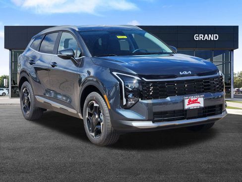 New 2026 Kia Sportage EX image 2