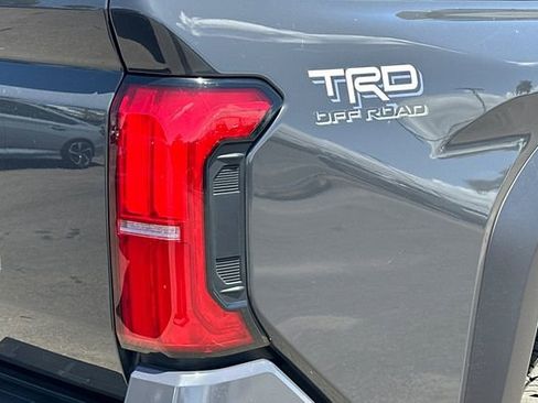 Used 2025 Toyota Tacoma TRD Off-Road AWD/4WD image 7