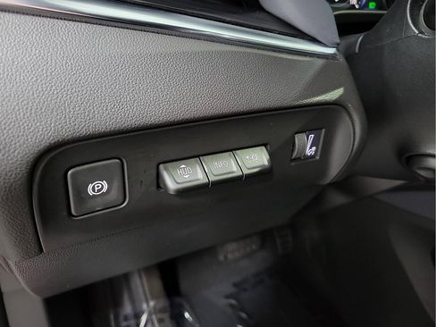 Used 2024 Buick Enclave Premium image 12