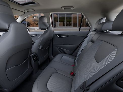 New 2025 Kia Niro EX Touring image 18