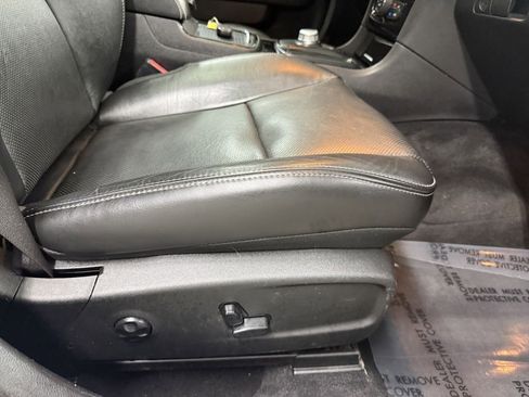 Used 2018 Chrysler 300 S w/ 300S Premium Group image 35