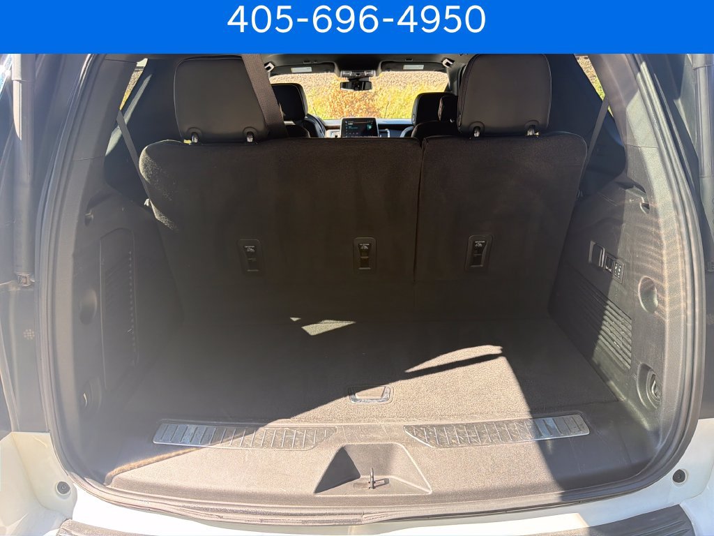 Used 2024 Chevrolet Tahoe Premier RWD image 30