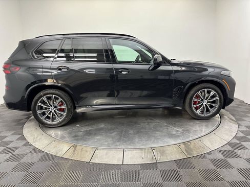 New 2026 BMW X5 xDrive40i w/ M Sport Package AWD/4WD image 17
