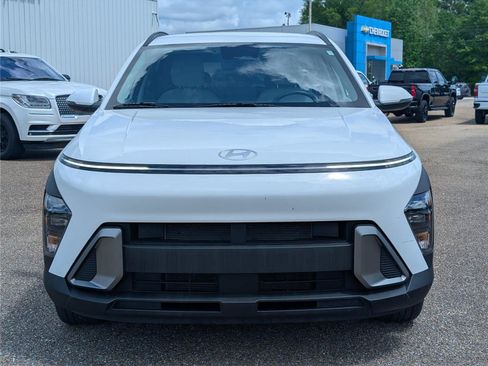 Used 2025 Hyundai Kona SEL FWD image 7