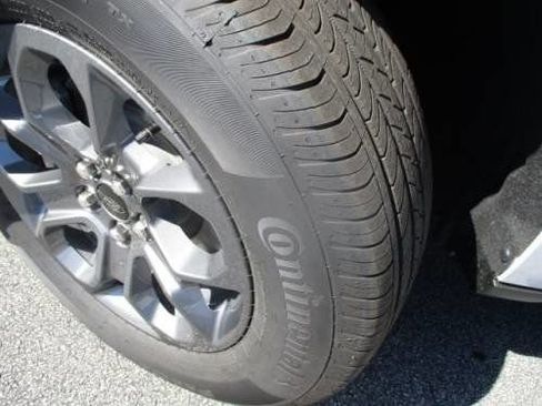 New 2025 Ford Maverick XLT image 17