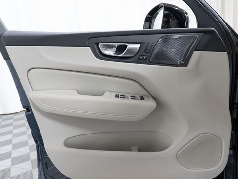 Certified 2024 Volvo XC60 T8 Plus w/ Climate Package AWD/4WD image 11
