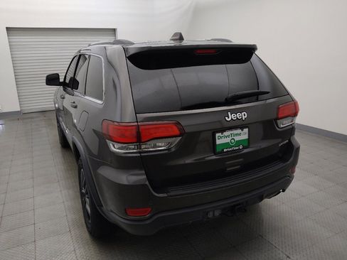 Used 2020 Jeep Grand Cherokee Laredo w/ 18" Wheel & 8.4" Radio Group RWD image 6