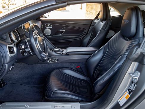 Used 2021 Aston Martin DB11 Volante image 15