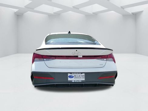 New 2025 Hyundai Elantra SEL image 6