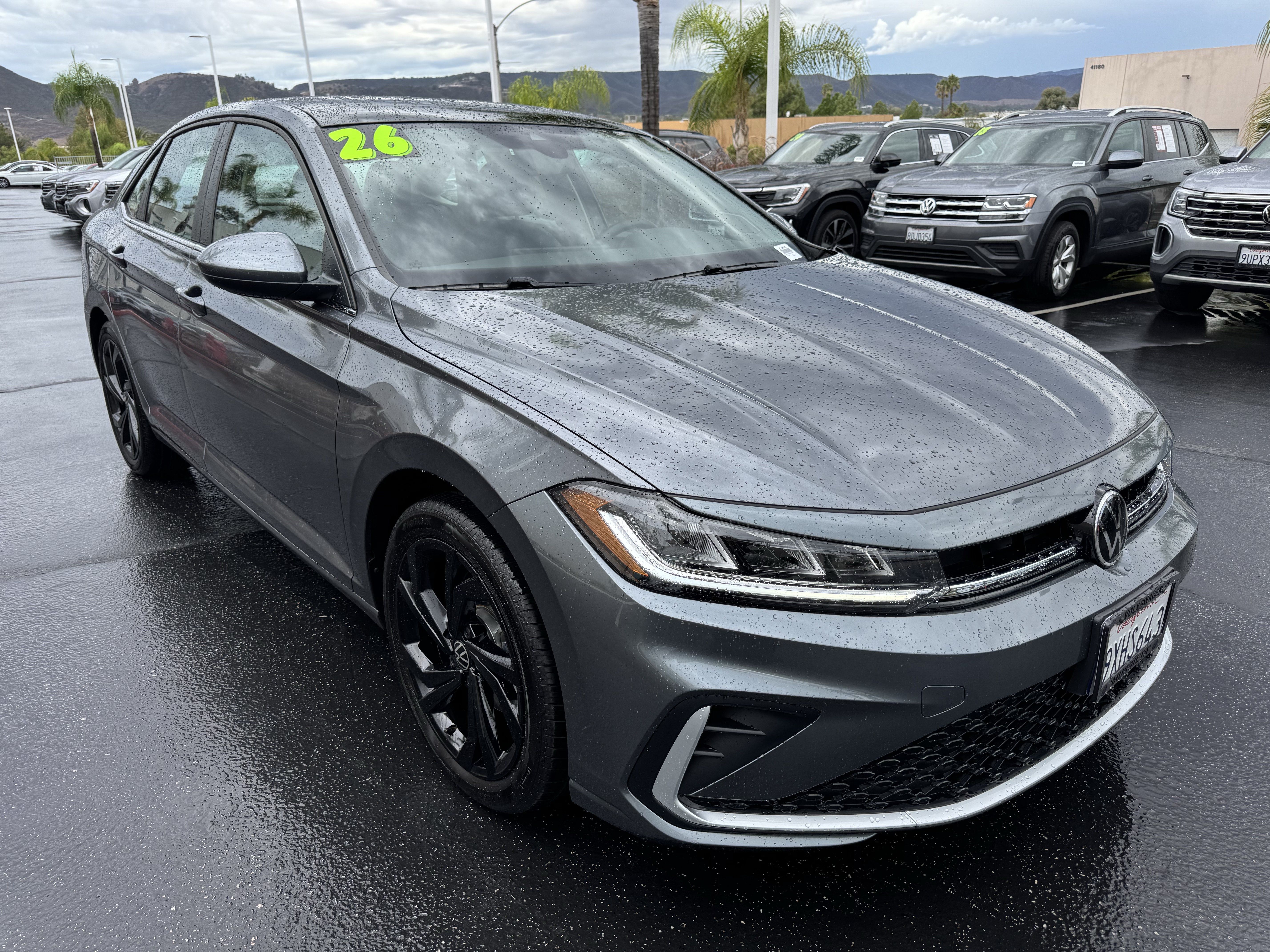 Used 2026 Volkswagen Jetta SE FWD image 2