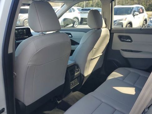 Certified 2023 Nissan Rogue SL w/ SL Premium Package image 8