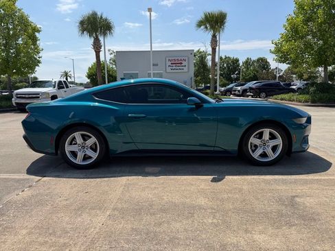 Used 2026 Ford Mustang Coupe RWD image 5