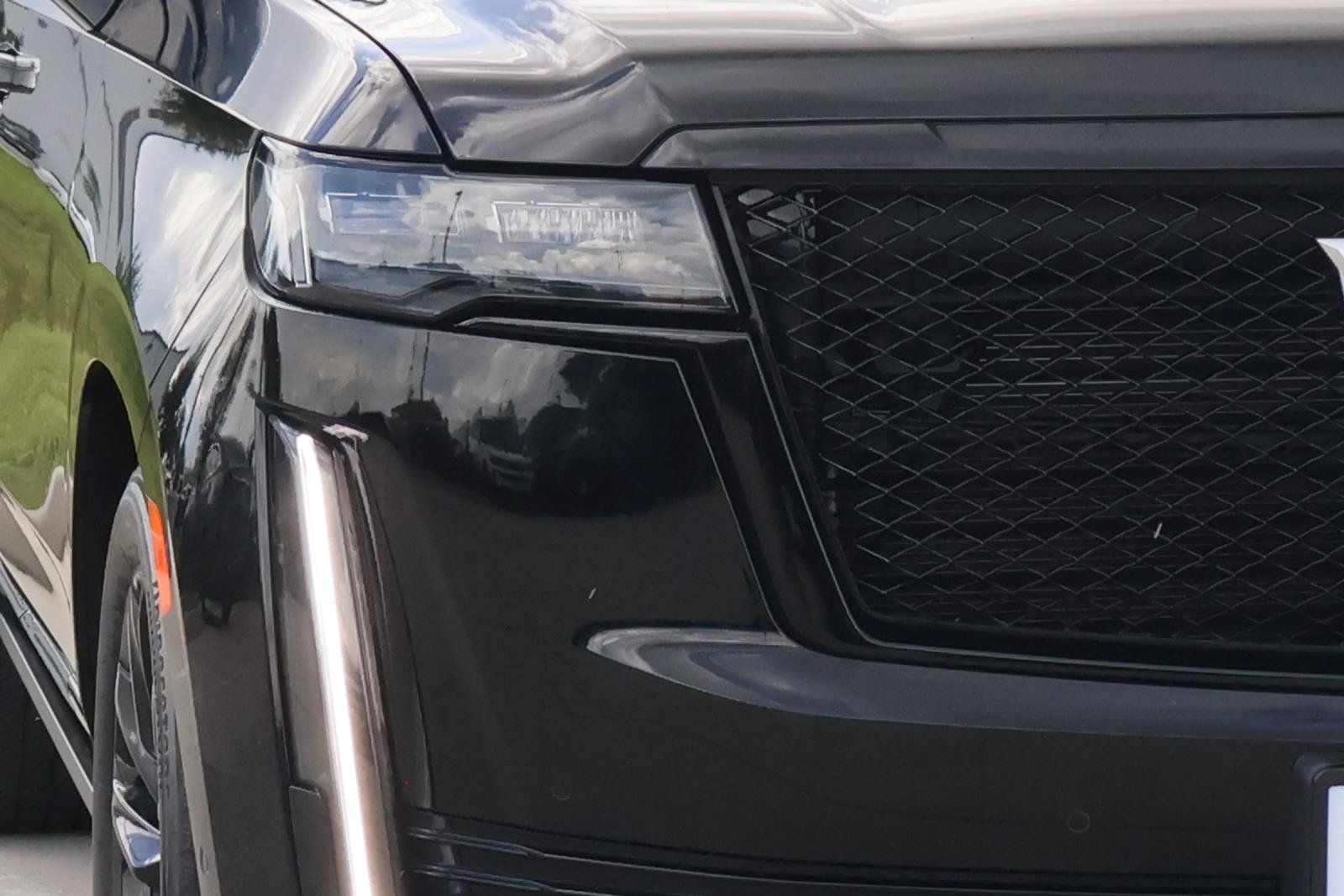 Used 2023 Cadillac Escalade Sport Platinum RWD image 9