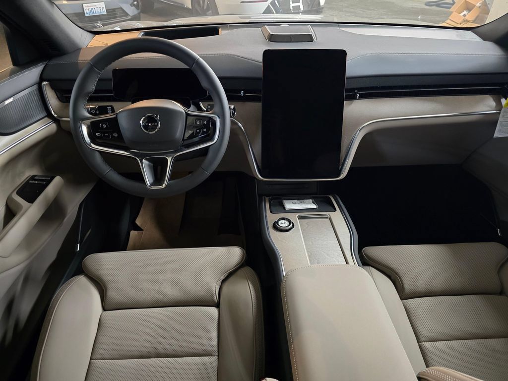 Used 2025 Volvo EX90 Ultra AWD/4WD image 19