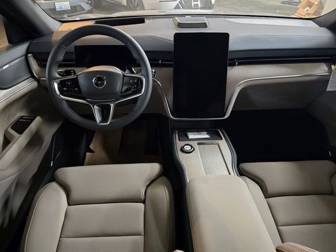 New 2025 Volvo EX90 Ultra image 19