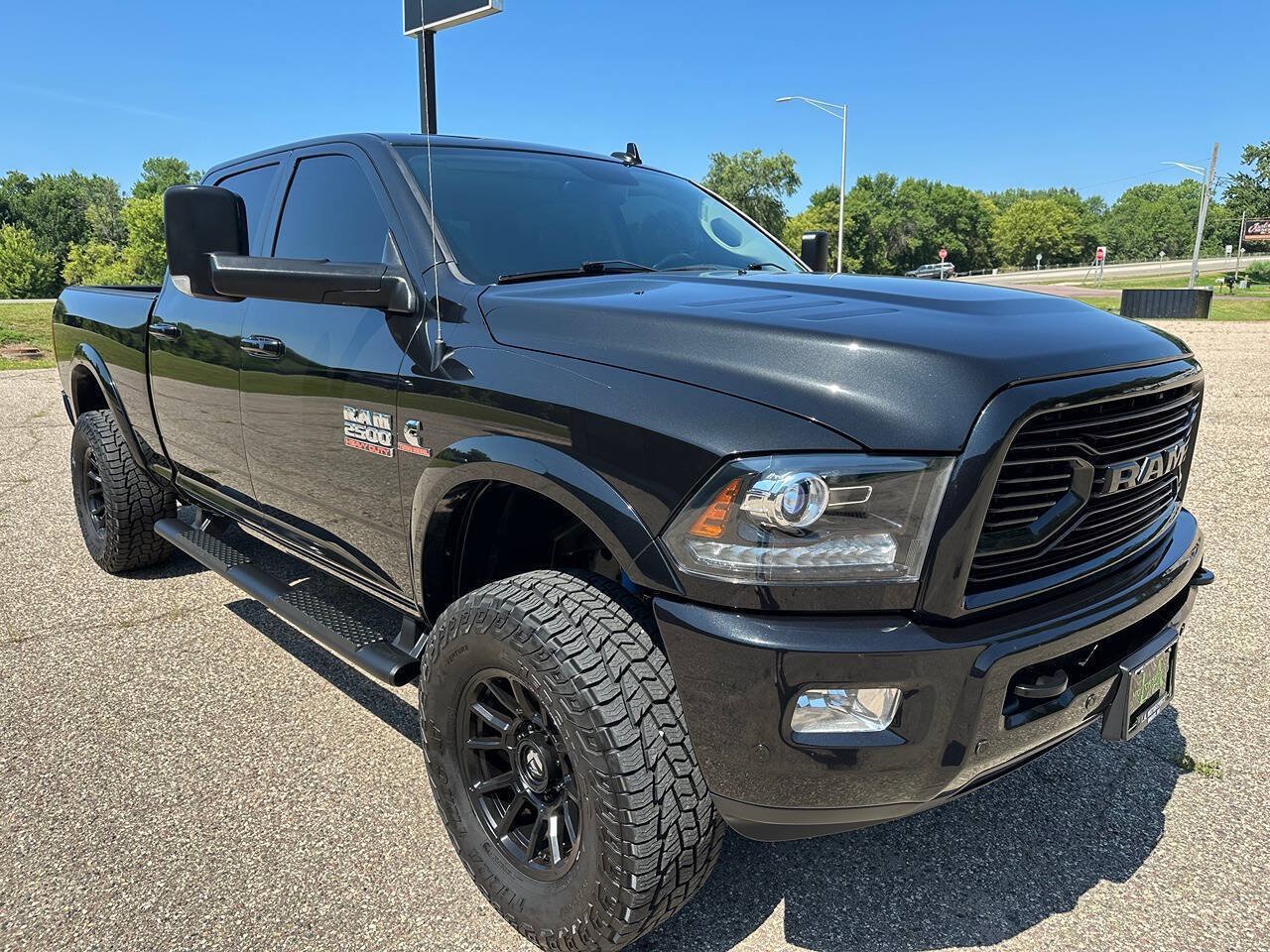 Used 2018 RAM 2500 Laramie w/ Sport Appearance Group AWD/4WD image 7