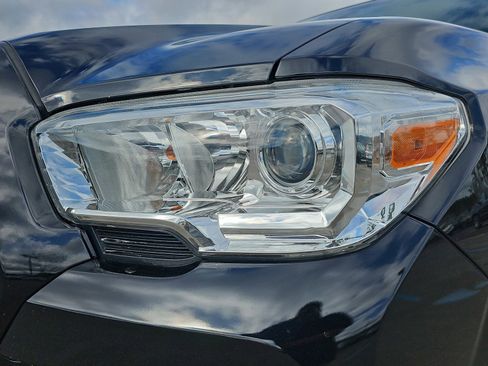 Used 2021 Toyota Tacoma SR w/ SR Convenience Package RWD image 30