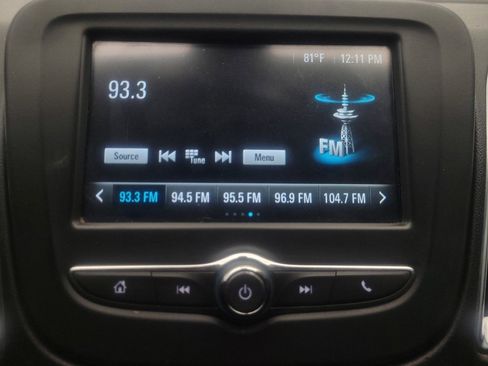 Used 2018 Chevrolet Malibu LT image 25