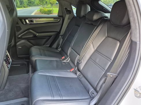 Certified 2023 Porsche Cayenne GTS AWD/4WD image 26