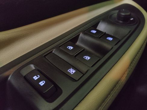 Used 2019 Buick Encore Preferred FWD image 27