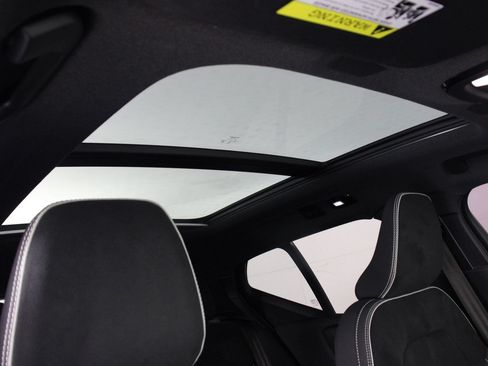 Certified 2023 Volvo XC40 Recharge Ultimate w/ Protection Package Premier AWD/4WD image 23