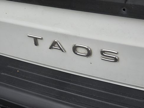 Used 2022 Volkswagen Taos SE AWD/4WD image 31