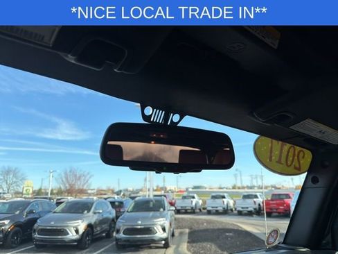 Used 2017 Jeep Wrangler Unlimited Sahara w/ Connectivity Group image 25