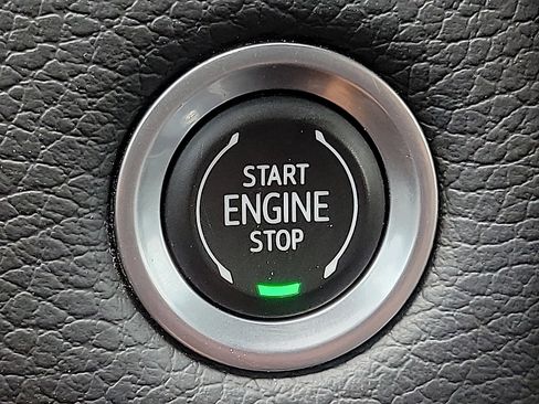 Used 2022 GMC Yukon Denali AWD/4WD image 17