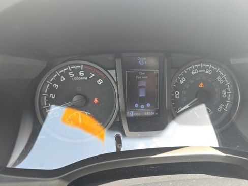 Used 2021 Toyota Tacoma TRD Off-Road w/ Technology Package RWD image 10