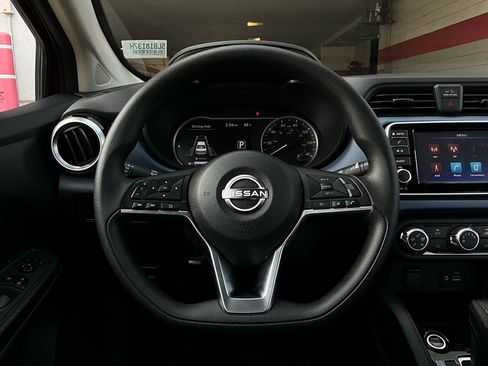 Used 2025 Nissan Versa SV image 28