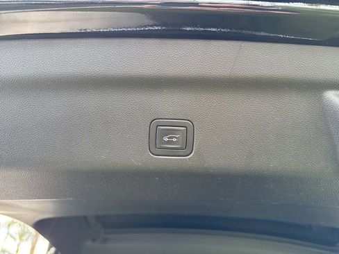 Used 2022 Chevrolet Tahoe Premier image 27