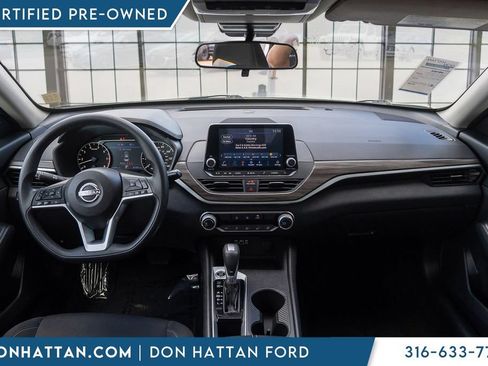 Used 2025 Nissan Altima 2.5 SV FWD image 5